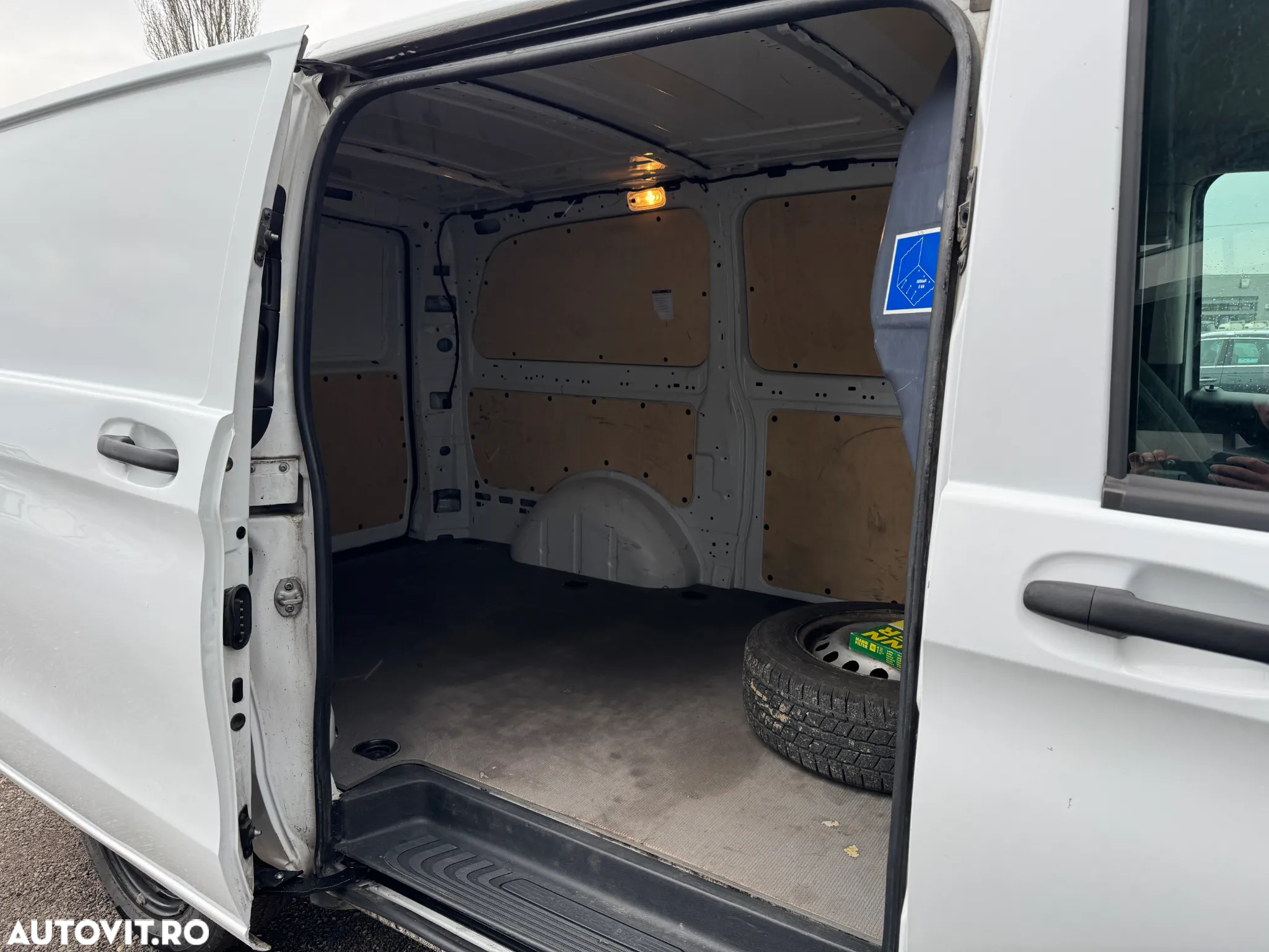 Mercedes-Benz Vito - 21