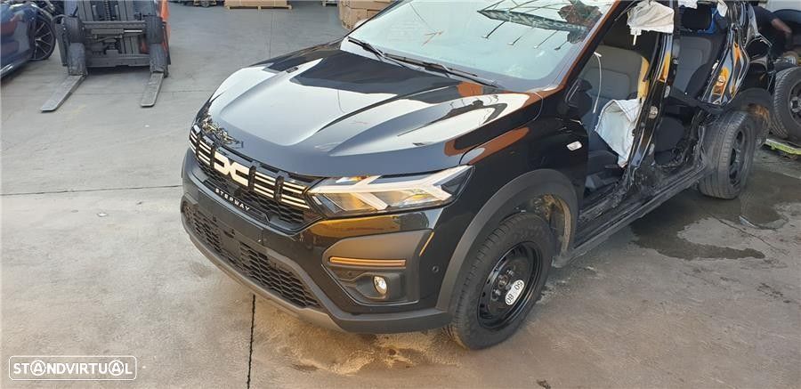 FRENTE COMPLETA DACIA SANDERO Stepway - 3