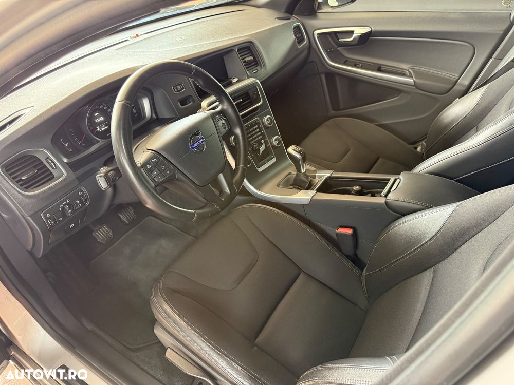 Volvo S60 D4 Summum - 10