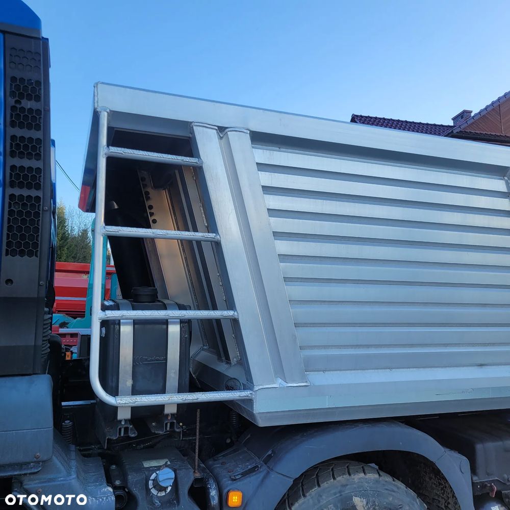 Mercedes-Benz SCANIA ,MAN - 11