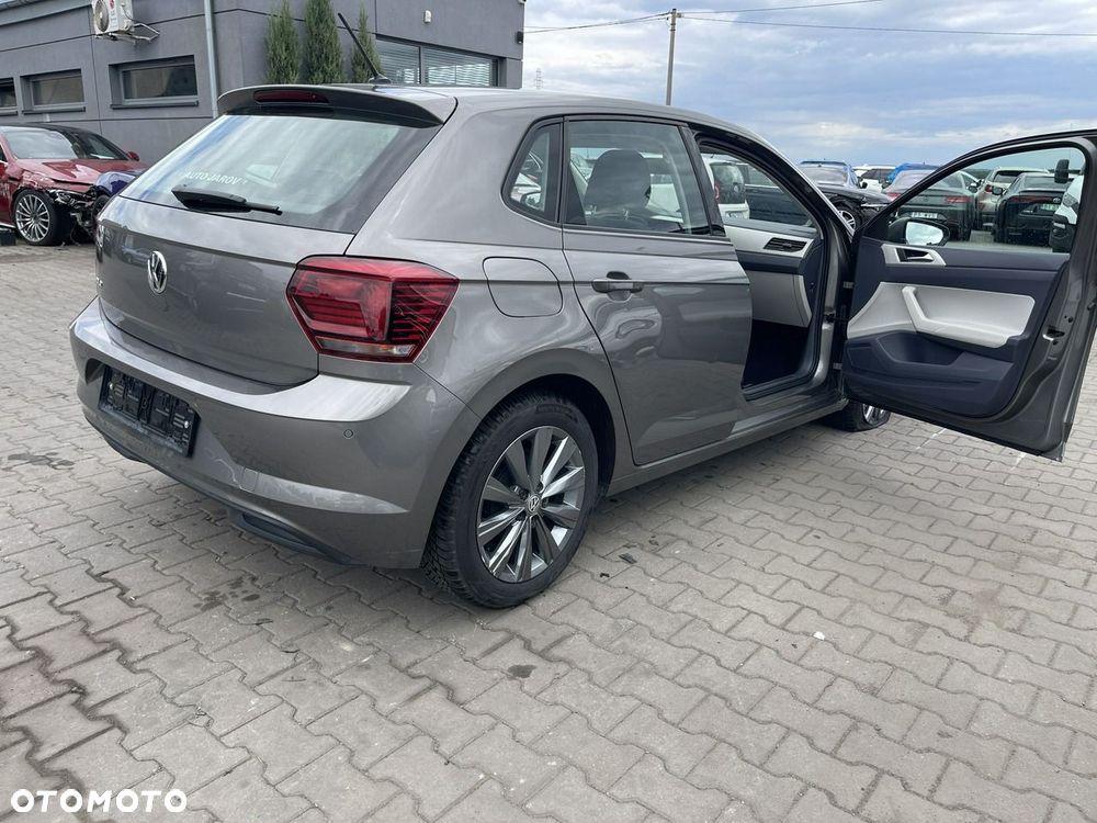 Volkswagen Polo - 4