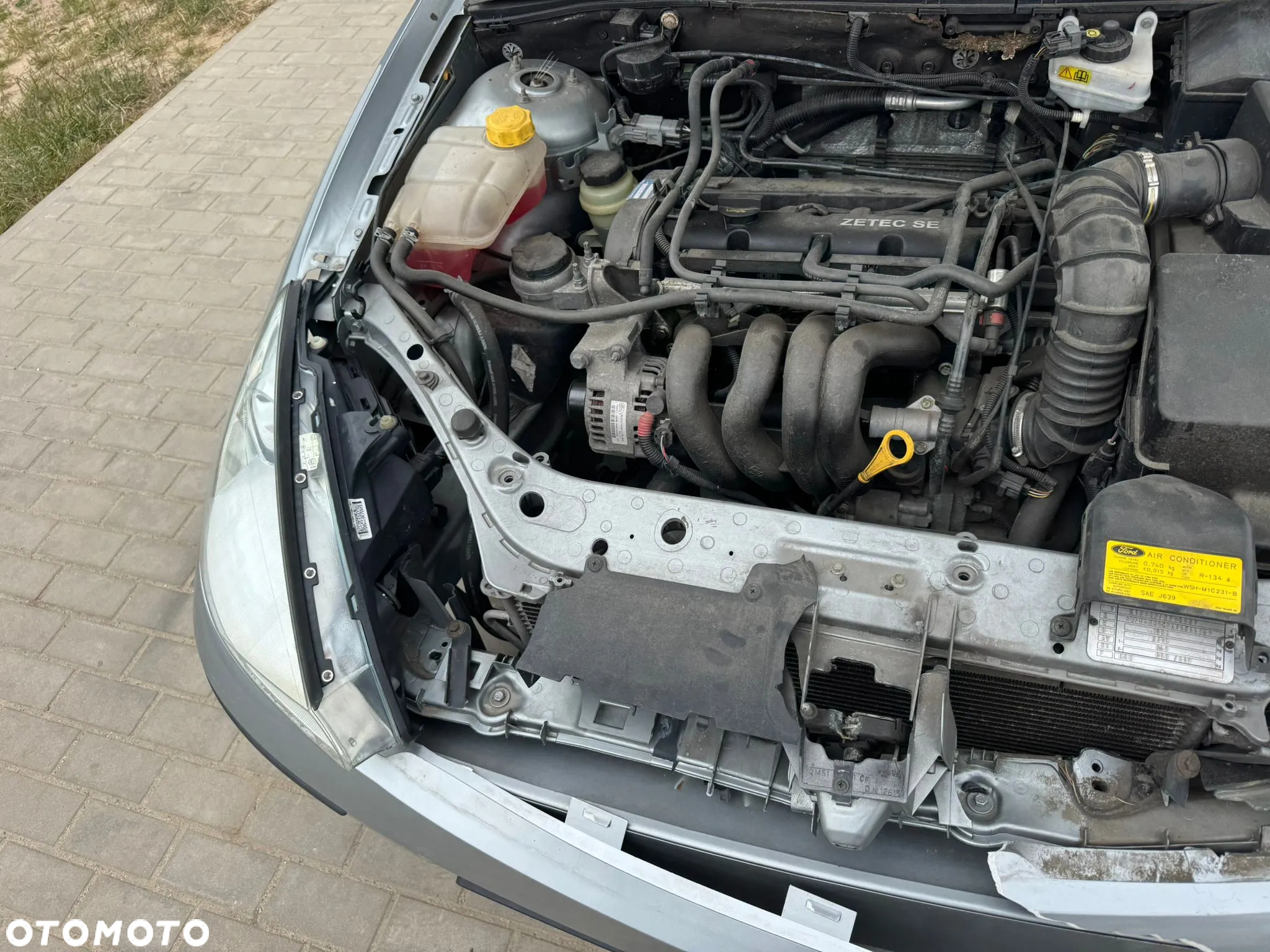 Ford Focus 1.6 16V Fun X - 11