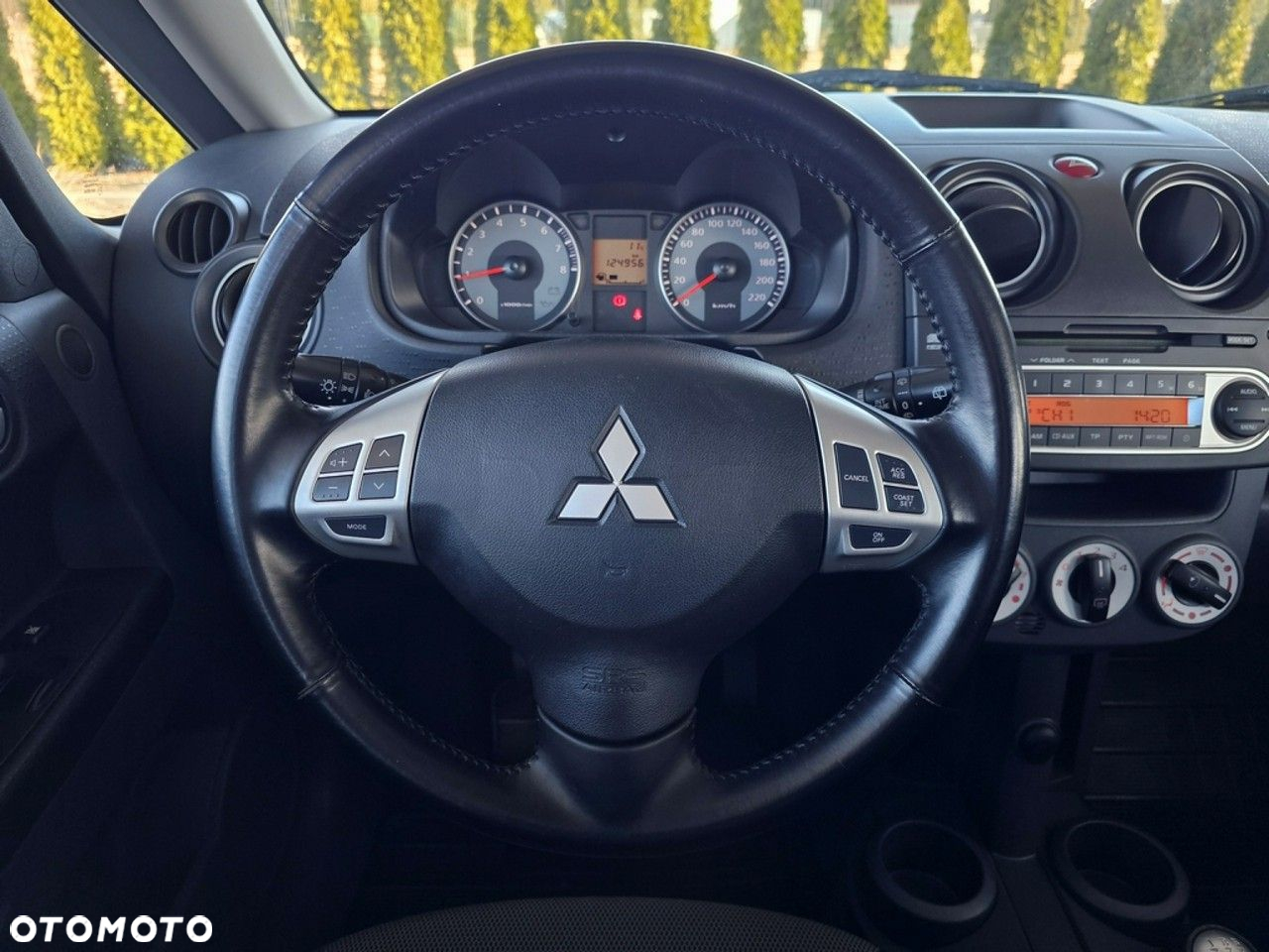 Mitsubishi Colt - 13