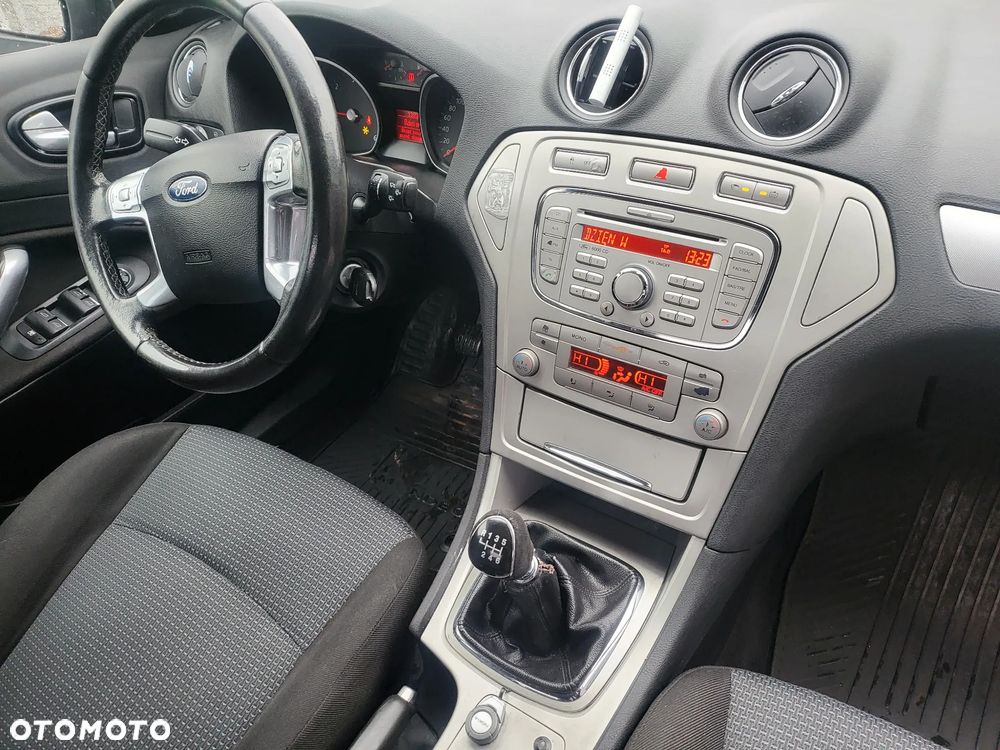 Ford Mondeo 2.0 TDCi Silver X - 11