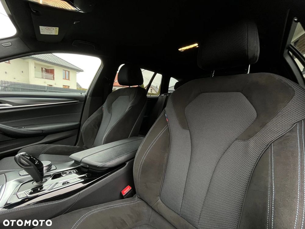 BMW Seria 5 530e M Sport sport - 17