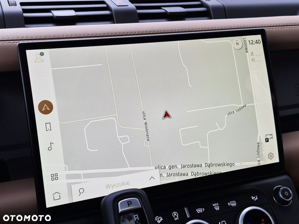 Land Rover Defender - 37