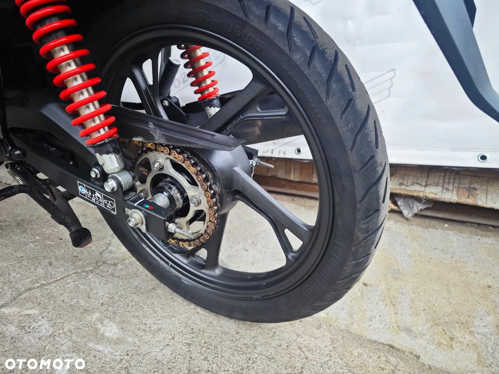 Honda CB - 11