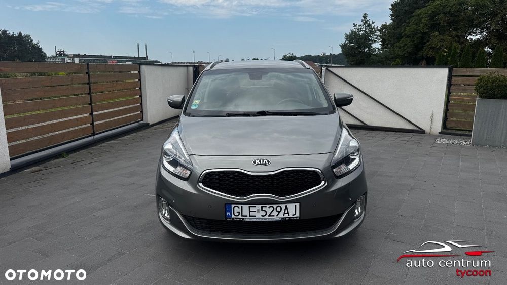 Kia Carens - 13