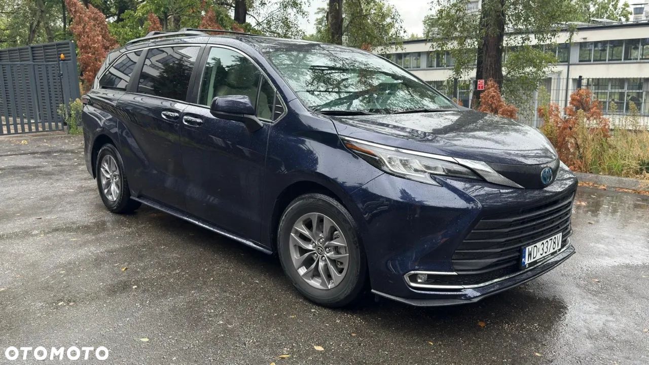 Toyota Sienna 3.5 V6 LE AWD - 1