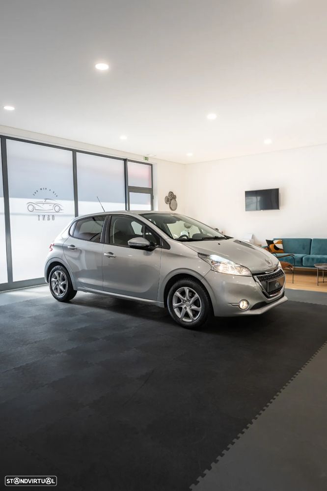 Peugeot 208 1.2 VTi SE Style - 3
