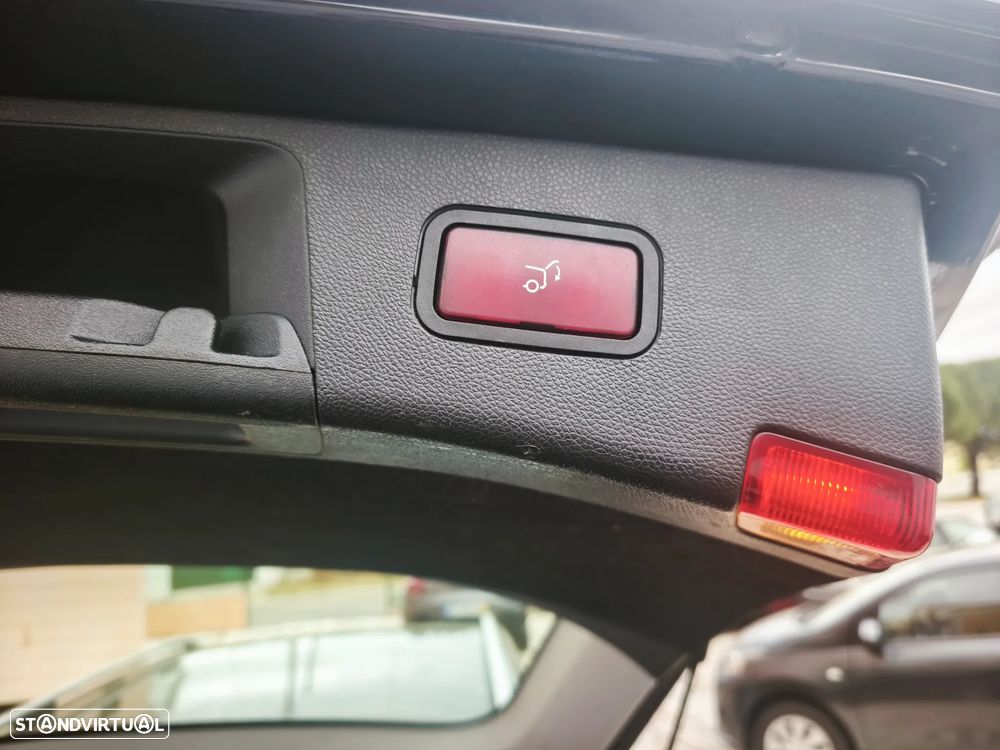 Mercedes-Benz E 350 CDi Avantgarde BlueEfficiency - 23