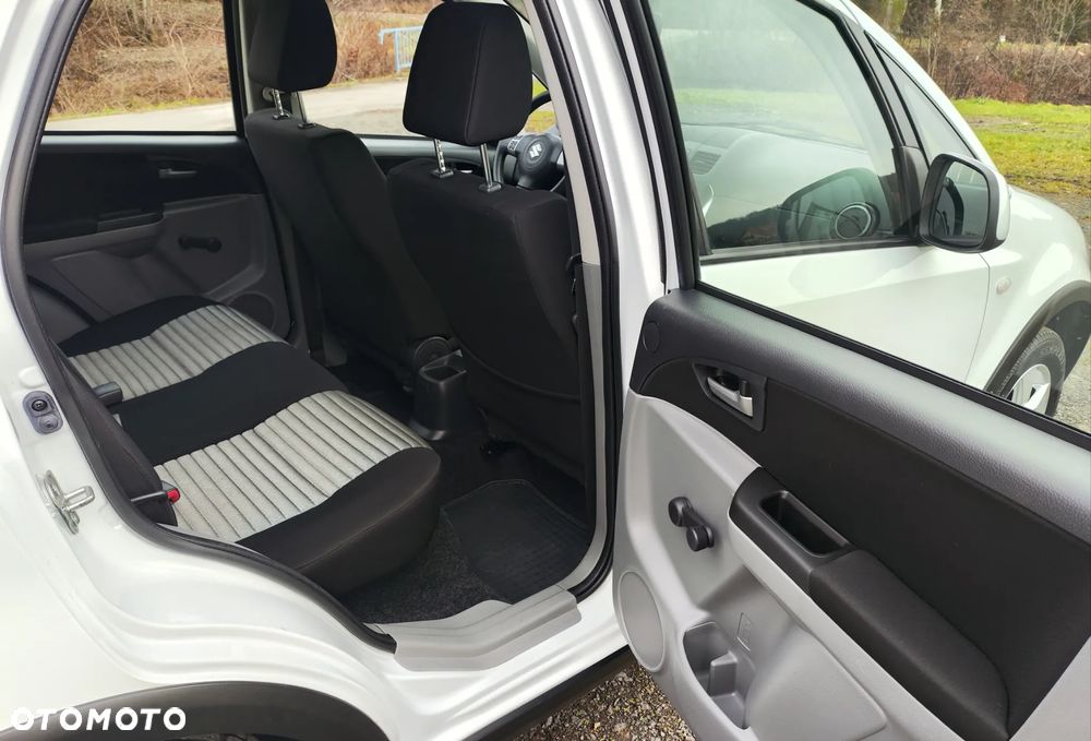 Suzuki SX4 1.6 VVT 4x4 Comfort - 19