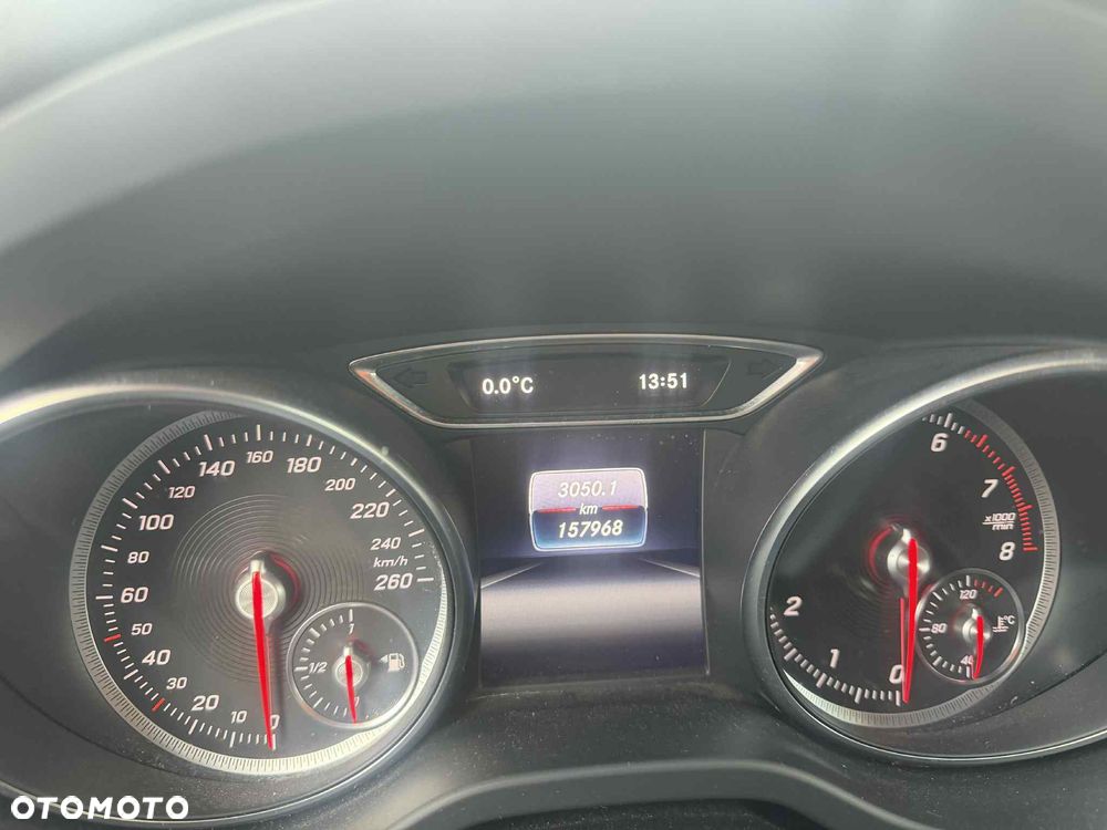 Mercedes-Benz CLA - 11