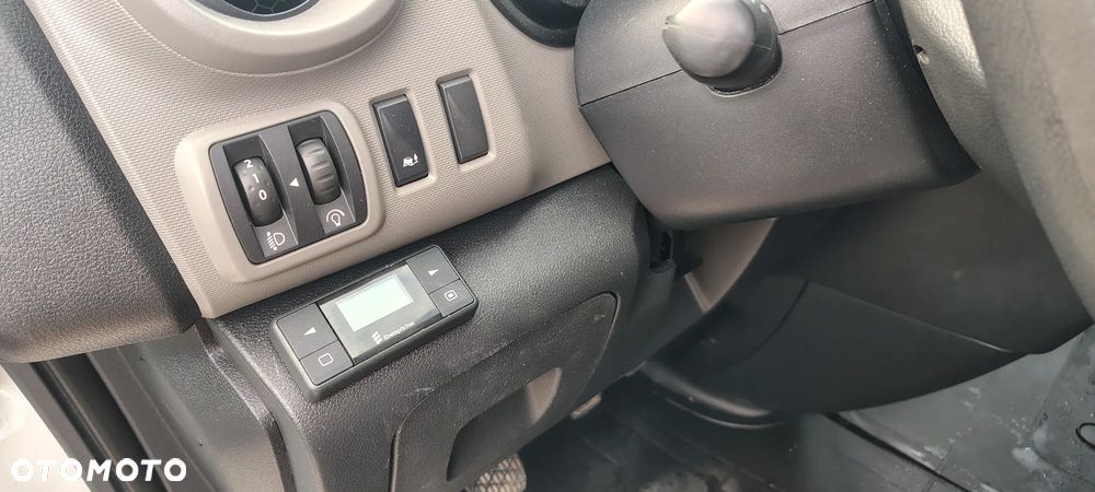 Renault Trafic - 16