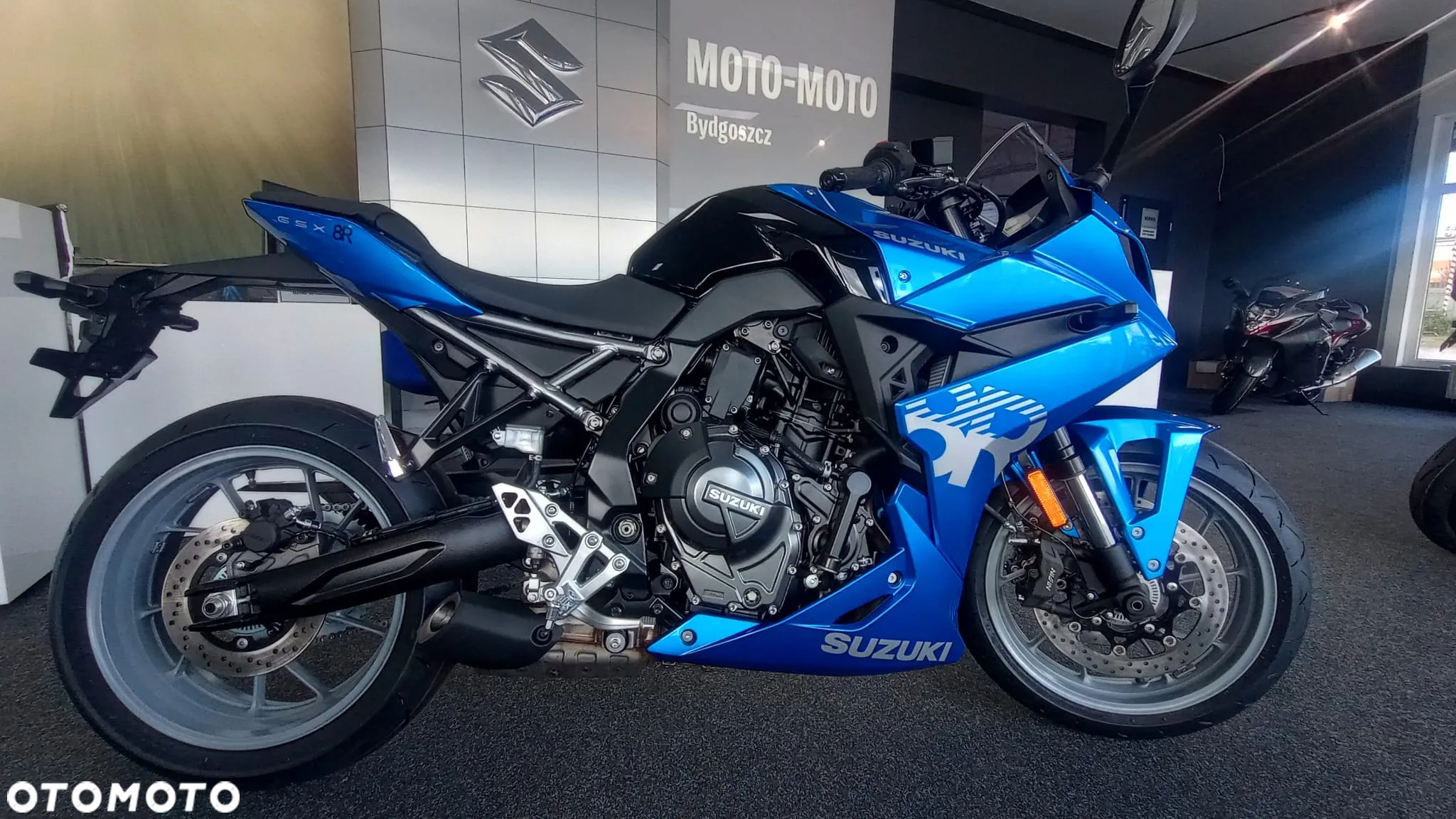 Suzuki GSX - 2