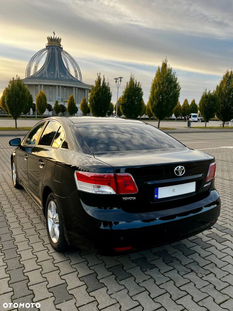 Toyota Avensis 1.8 Luna - 7