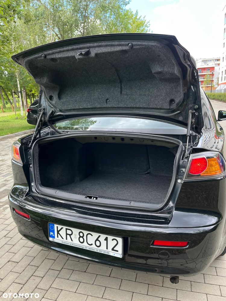 Mitsubishi Lancer 1.6 Invite - 9