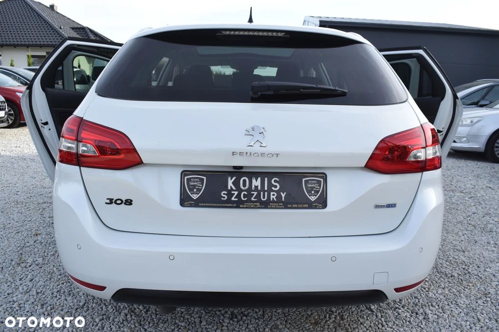Peugeot 308 BlueHDi FAP 150 Stop&Start Automatik Allure - 15