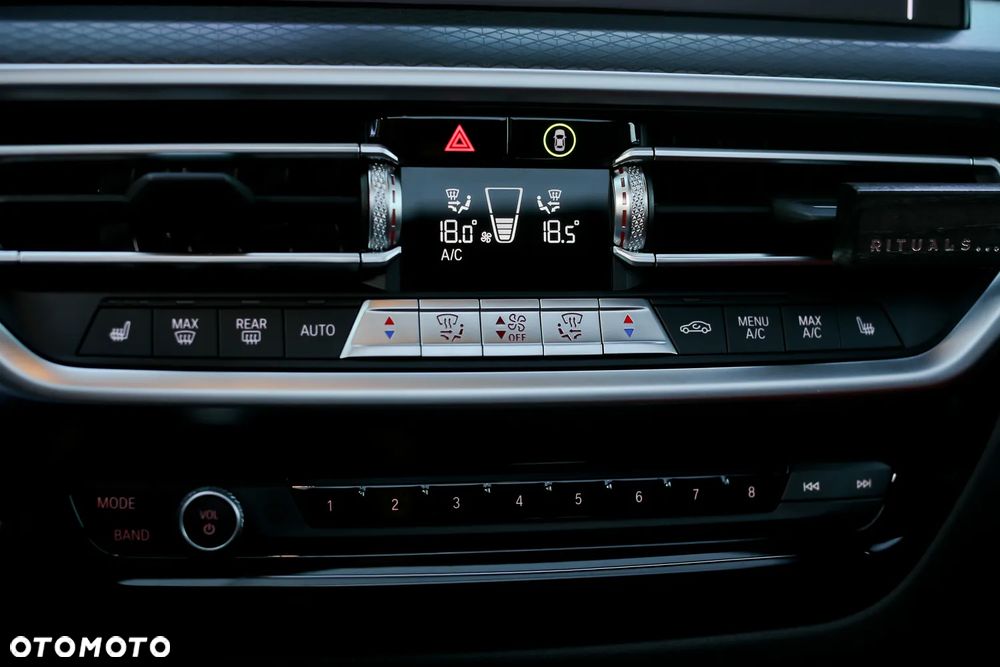 BMW X4 xDrive20i - 17