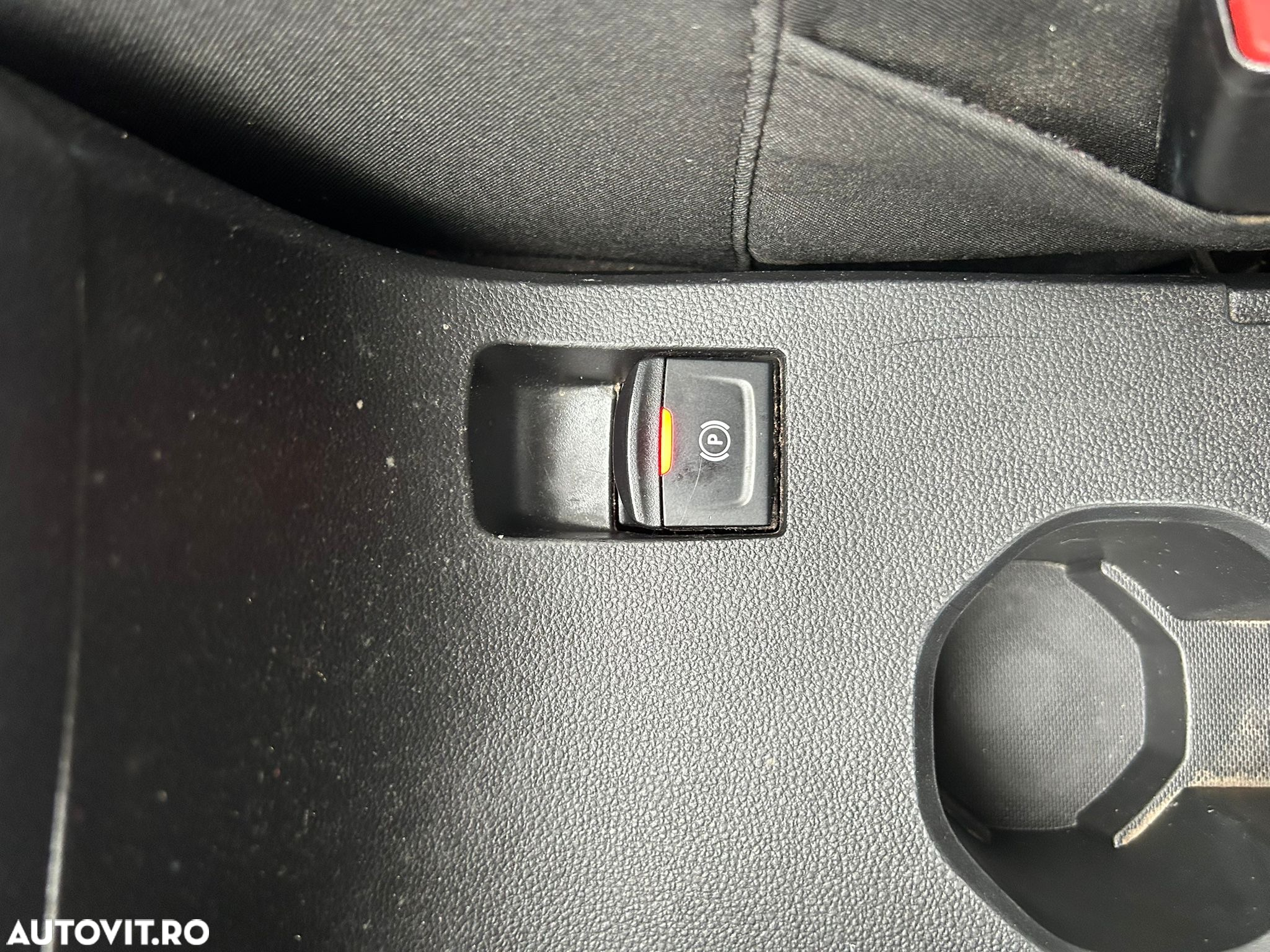 Dacia Logan TCe 90 Essential - 23