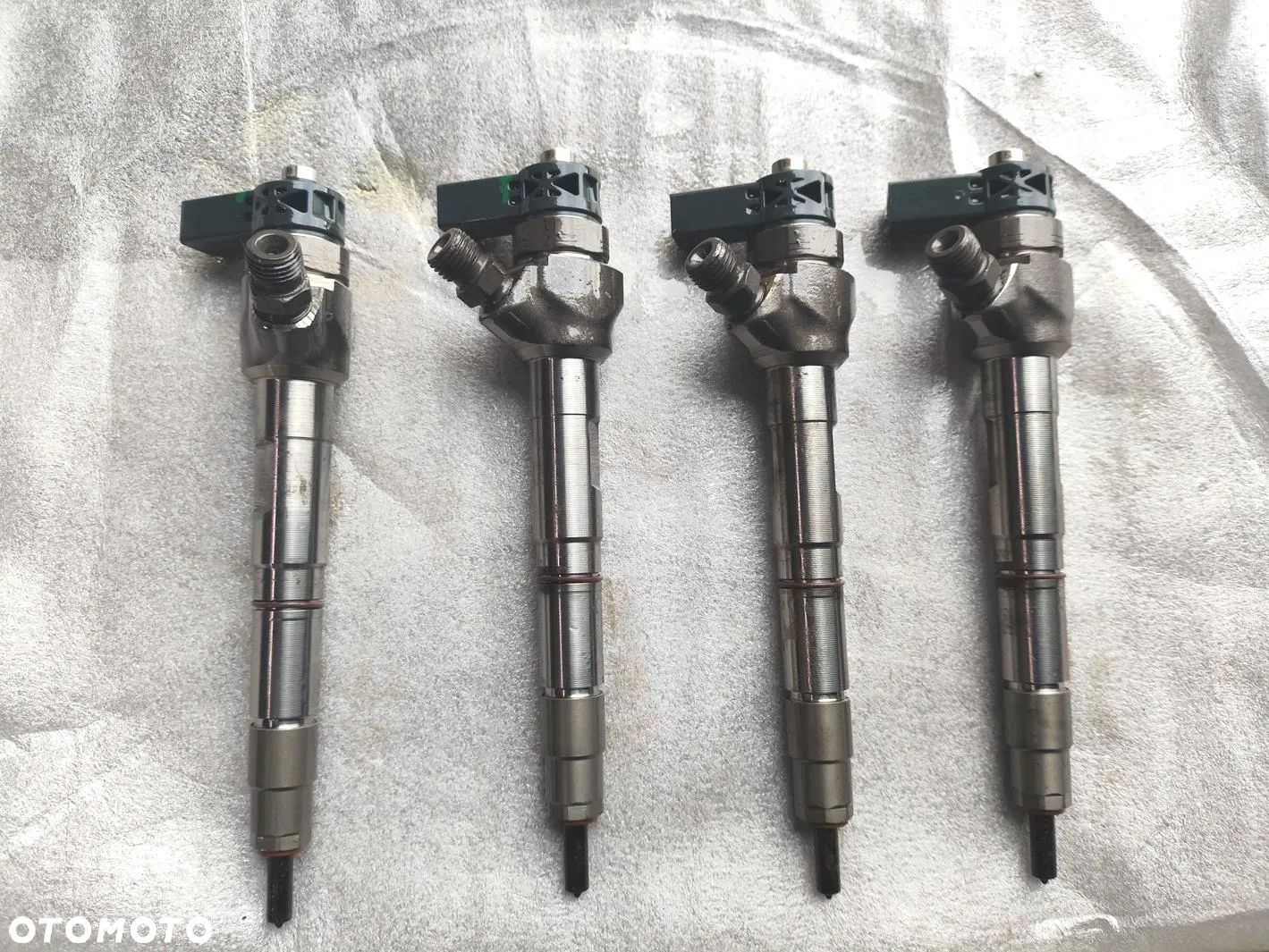 WTRYSKI WTRYSKIWACZE AUDI VW SKODA 2.0 TDI DET 190KM 04L130277AE  0445110471 - 1