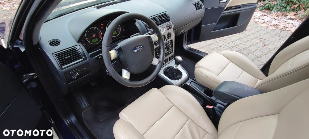 Ford Mondeo 2.5 V6 Sport - 15