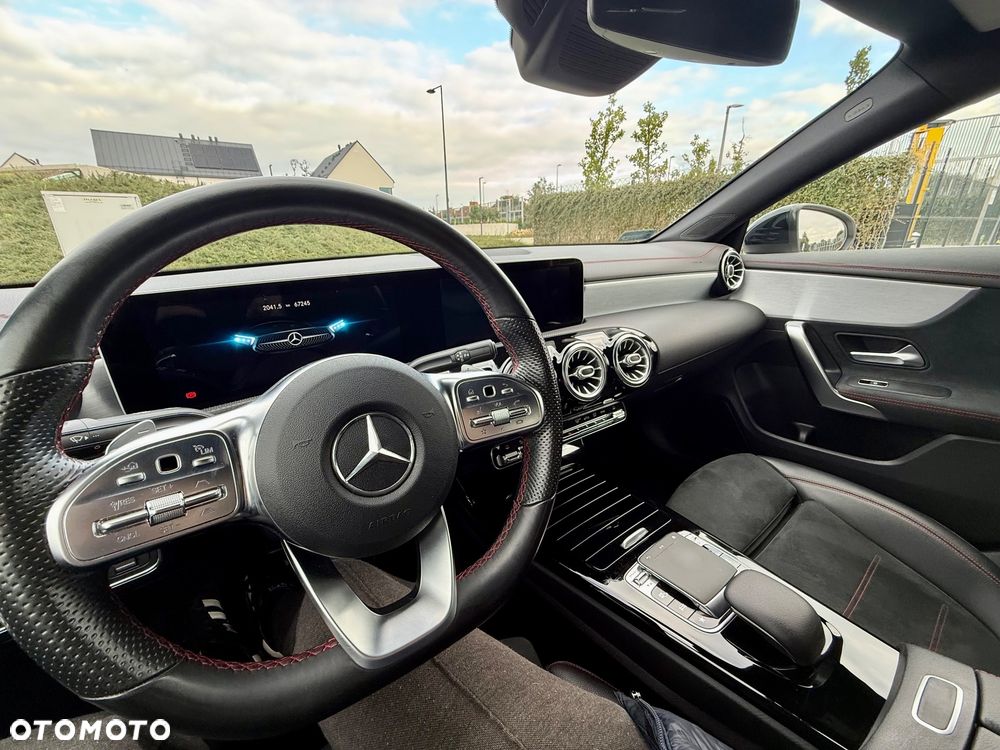 Mercedes-Benz CLA 220 AMG Line 7G-DCT - 17