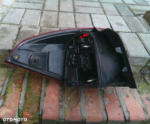 RENAULT LAGUNA 3 III KOMBI 07-11 PRAWA TYLNA LAMPA ORYGINAŁ - 3