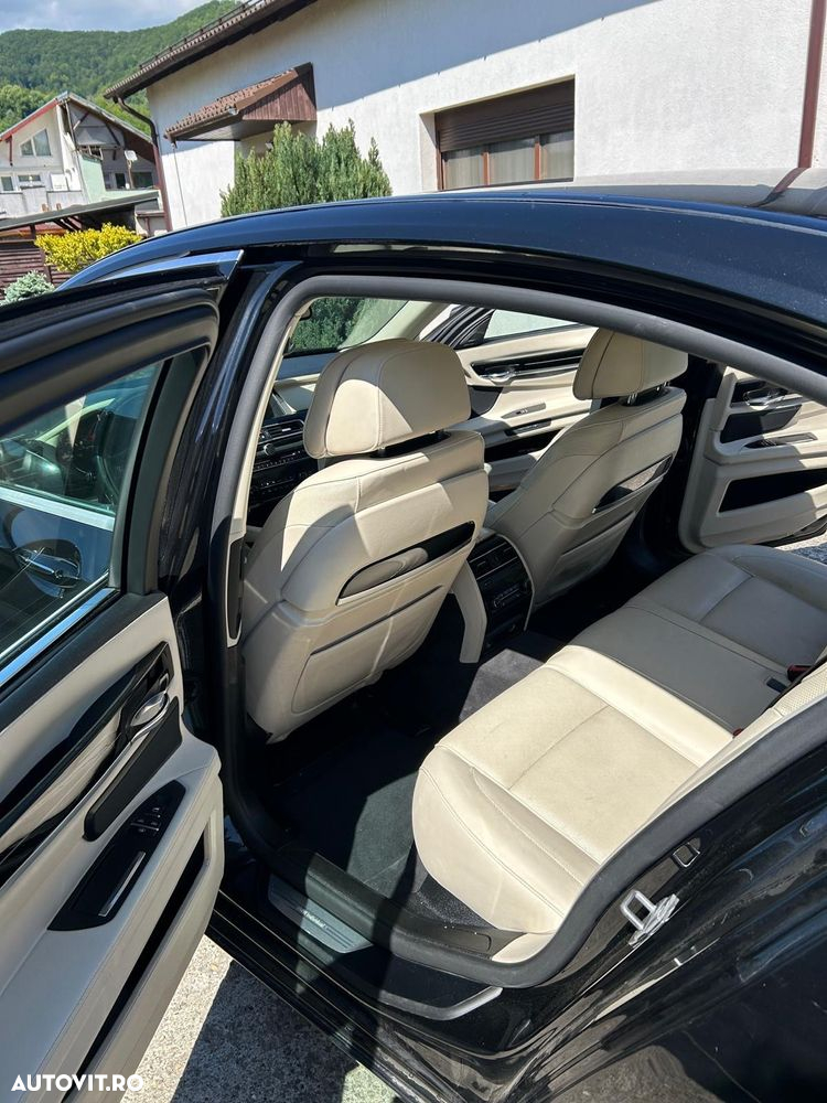 BMW Seria 7 740d xDrive - 12