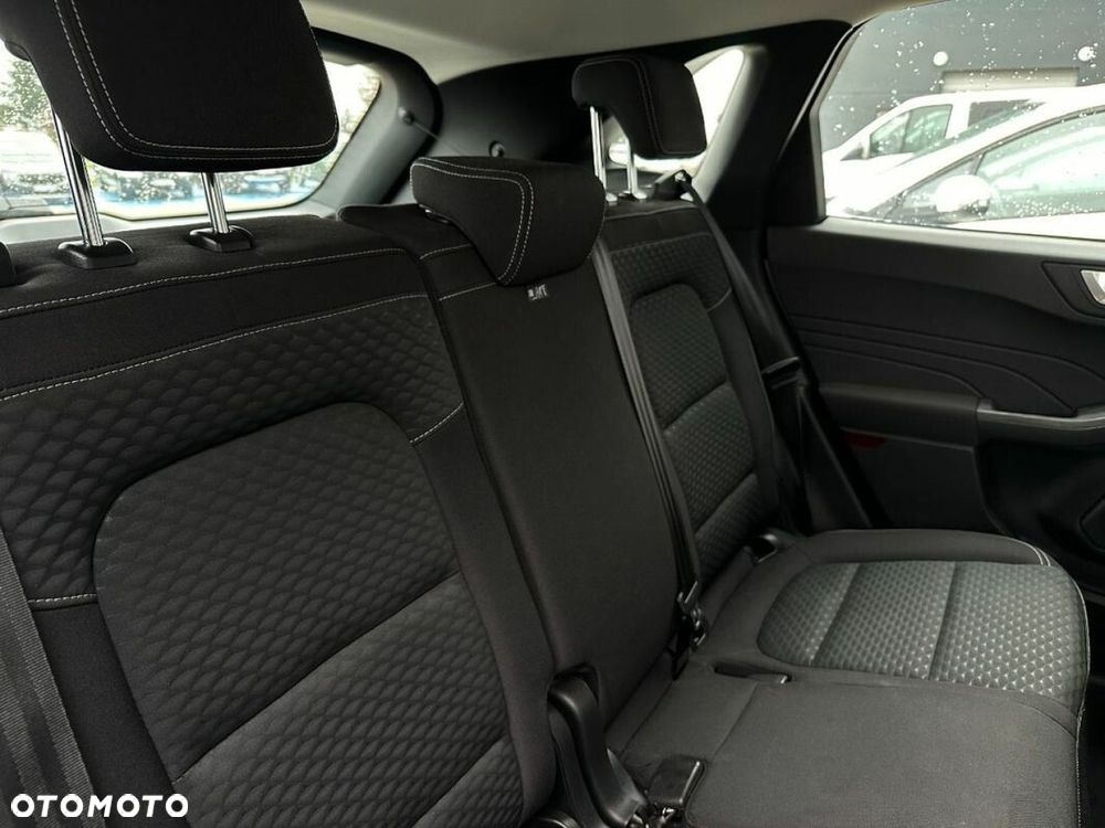 Ford Kuga - 34