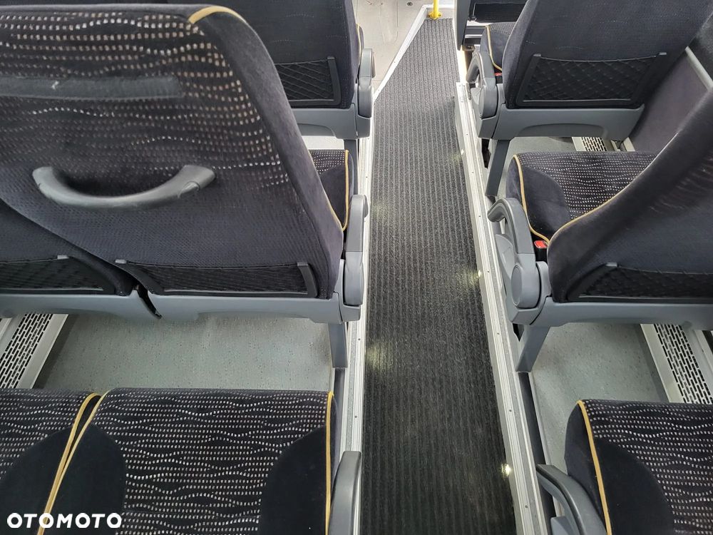 Volkswagen Crafter 24 - miejsca + 3 stojące - 14