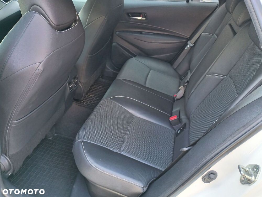 Toyota Corolla - 12