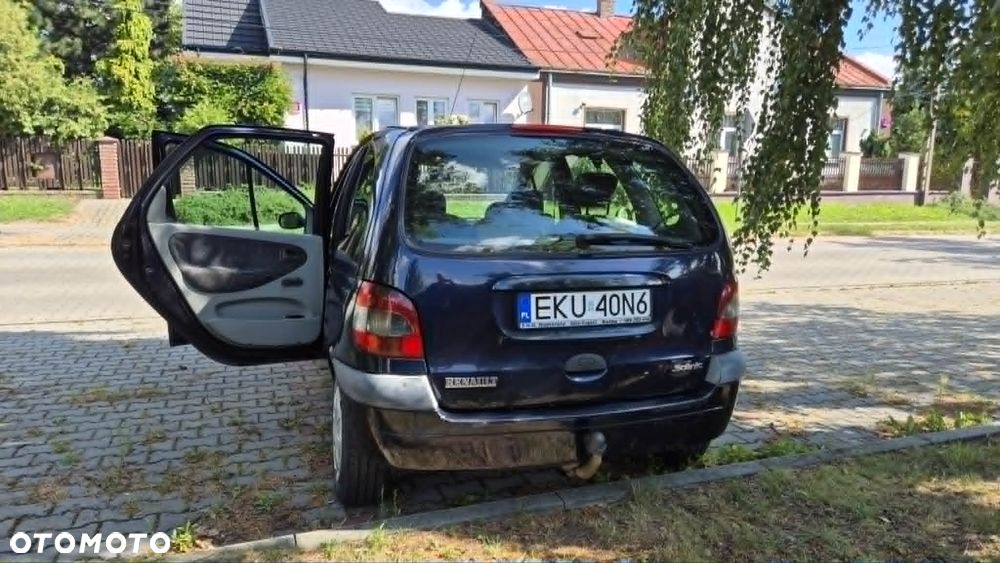Renault Scenic 1.9 dCi Authentique - 16
