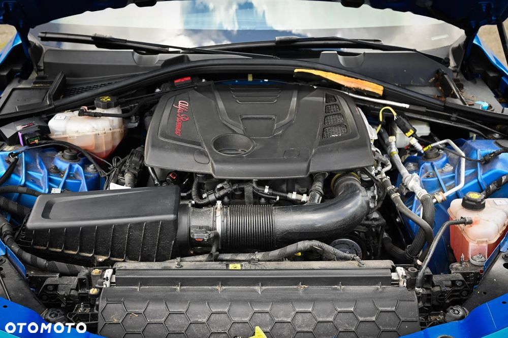 Alfa Romeo Giulia 2.0 Turbo 16V AT8-Q4 Ti - 13