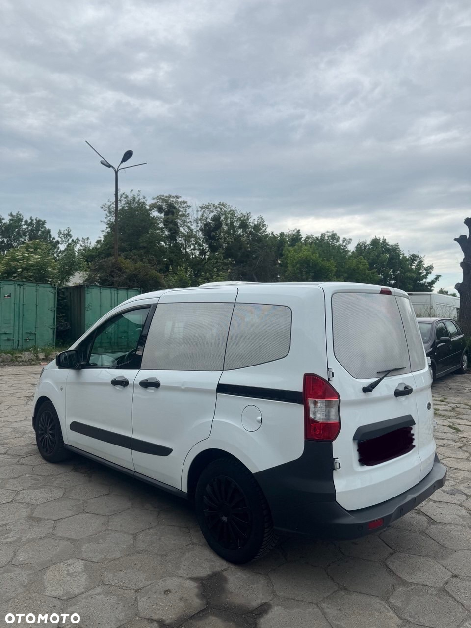 Ford transit courier - 4