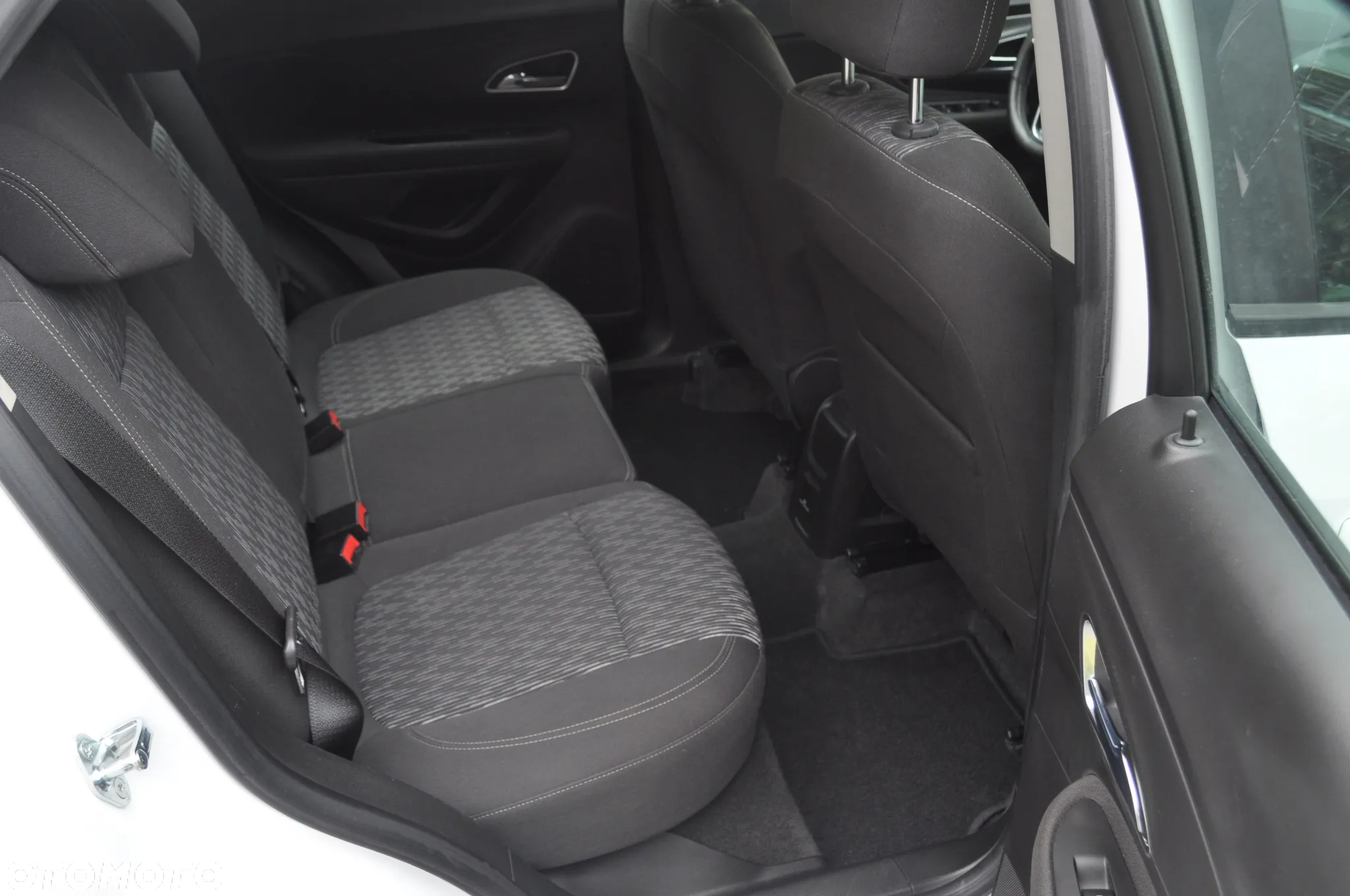 Opel Mokka 1.4 T Cosmo S&S - 23