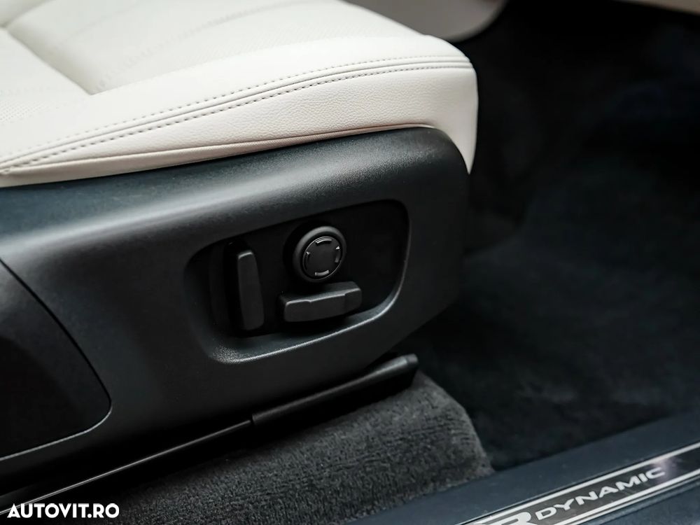 Land Rover Range Rover Velar 2.0 D200 MHEV Dynamic SE - 36