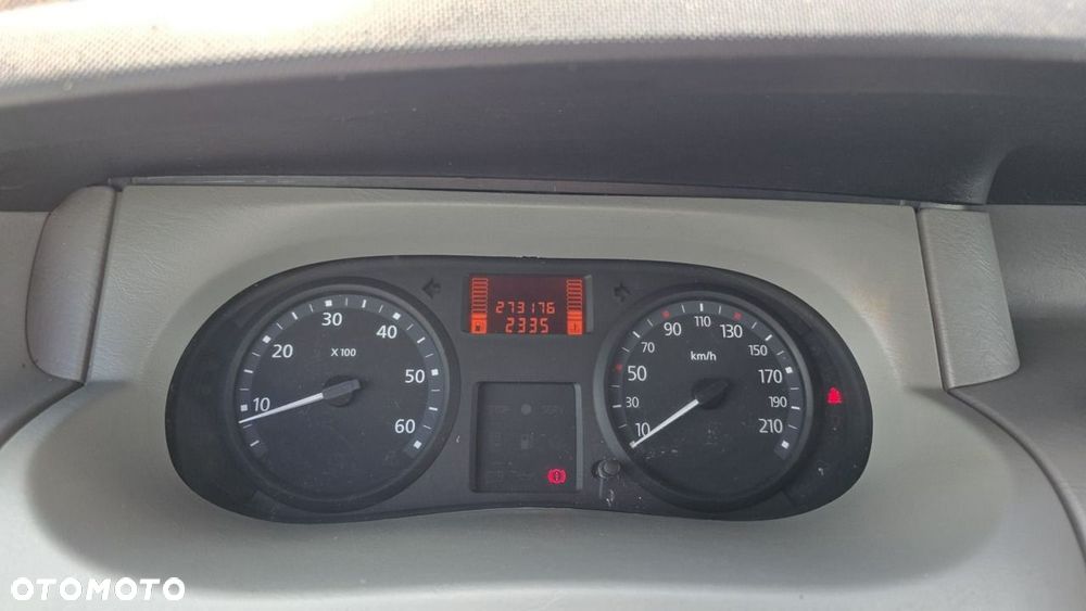 Renault Trafic - 11
