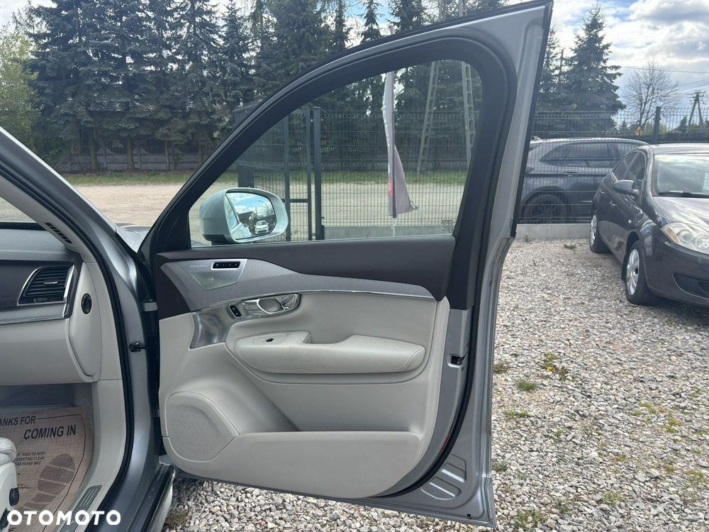 Volvo XC 90 - 38