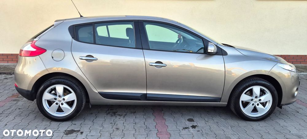 Renault Megane 1.6 16V 110 LIMITED - 37