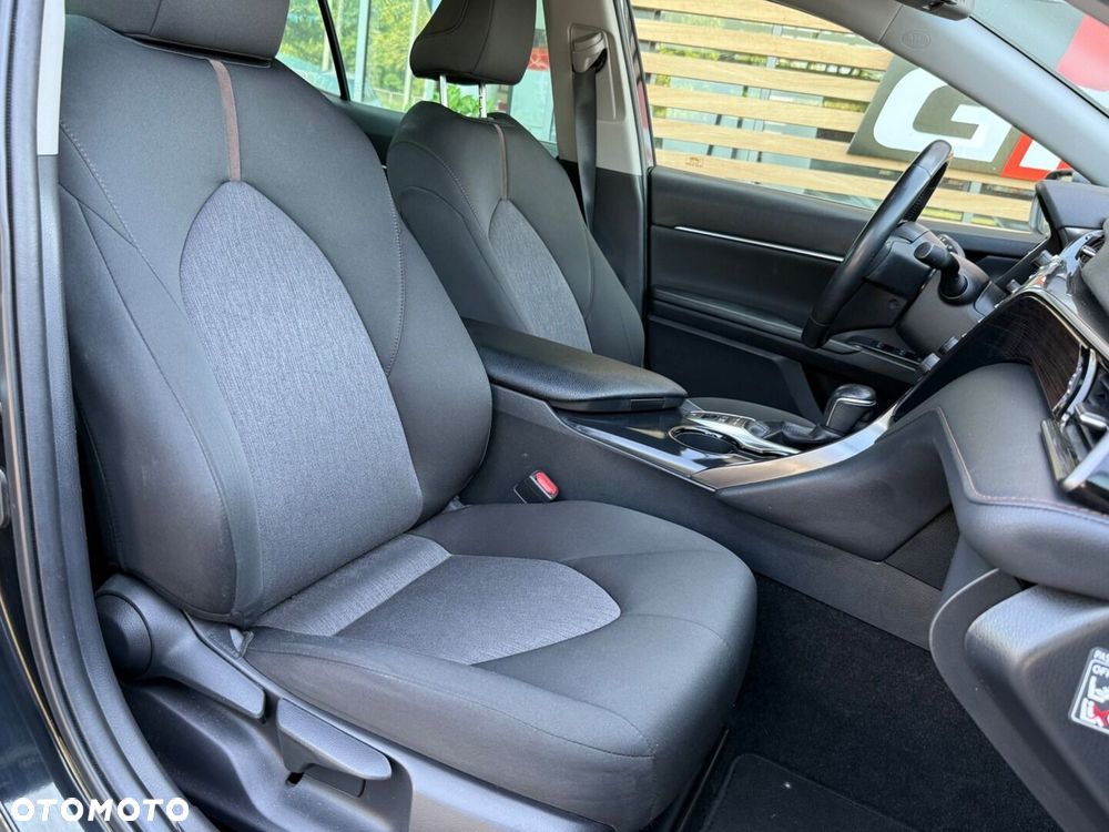 Toyota Camry 2.5 Hybrid Comfort CVT - 12