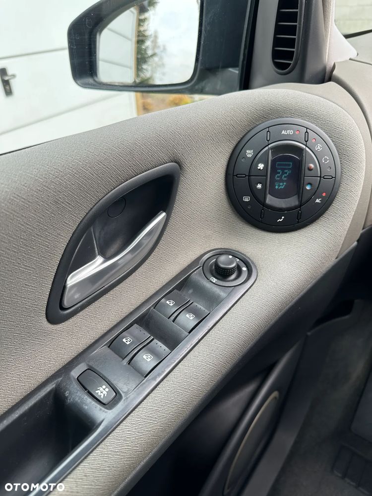 Renault Espace 2.2 dCi Expression - 13