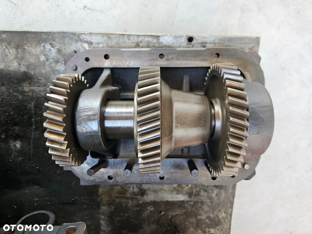 Skrzynia biegów 47639631 Case 270 Optum CVX - 3