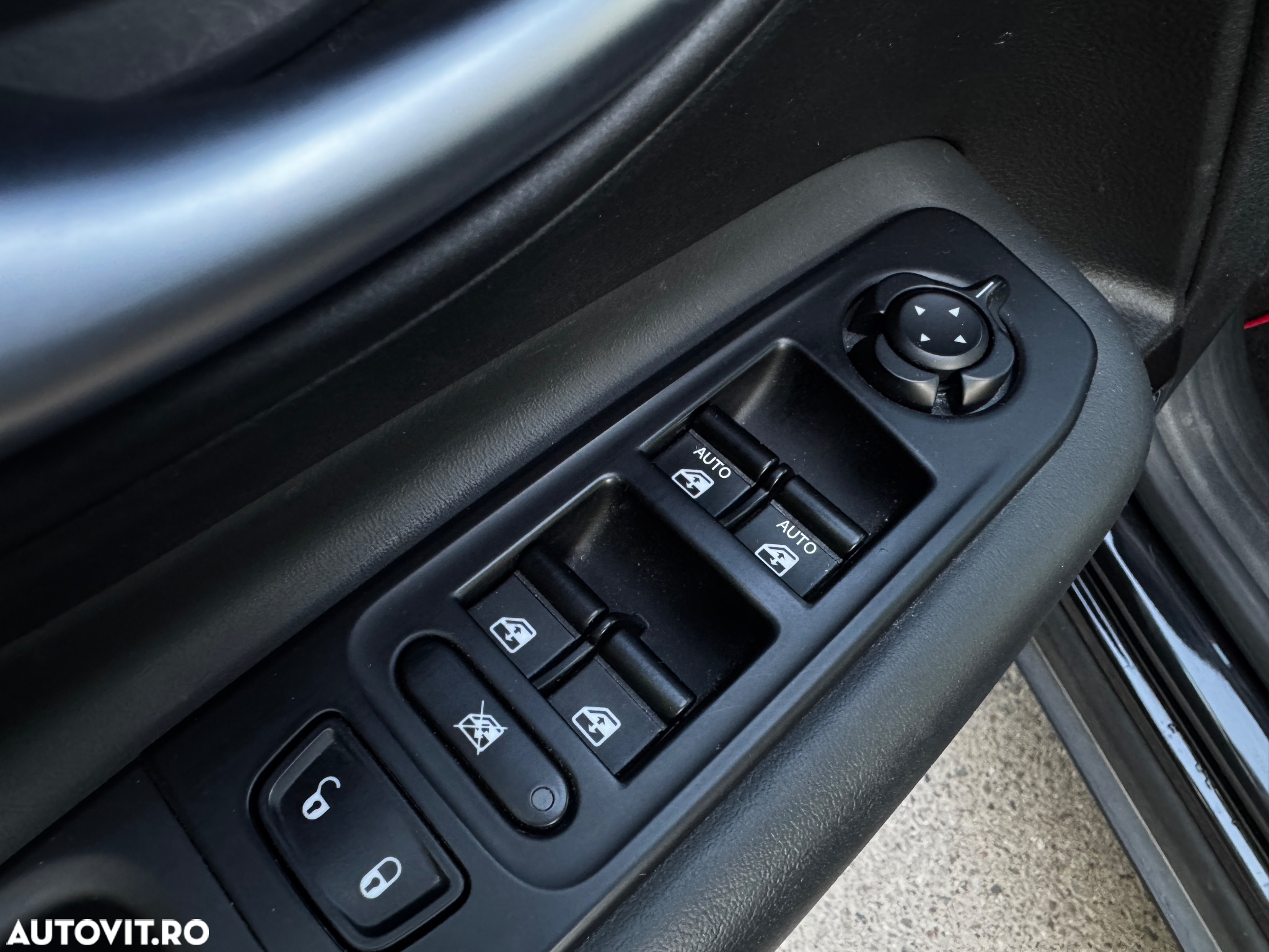 Jeep Renegade - 15