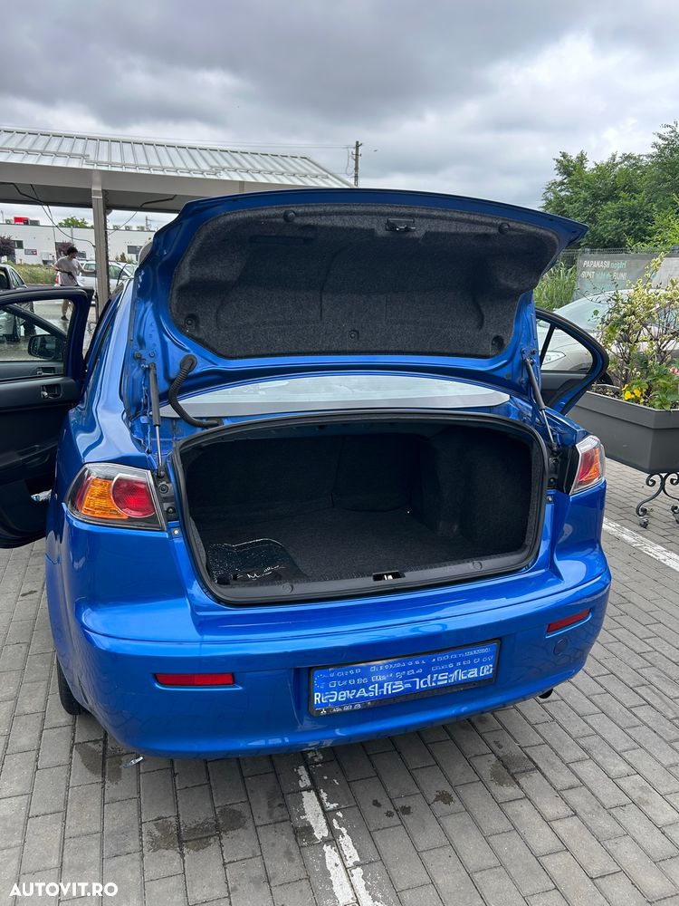 Mitsubishi Lancer - 11