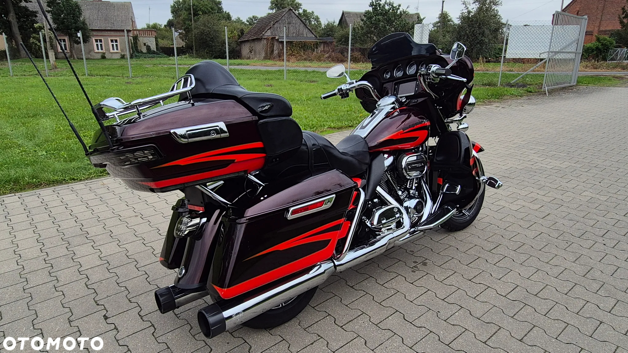Harley-Davidson Touring Electra Glide - 3