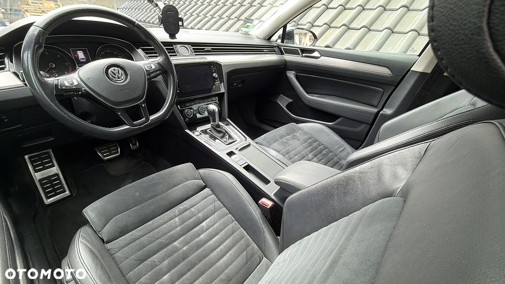 Volkswagen Passat 2.0 TDI SCR 4Mot DSG Highline - 3