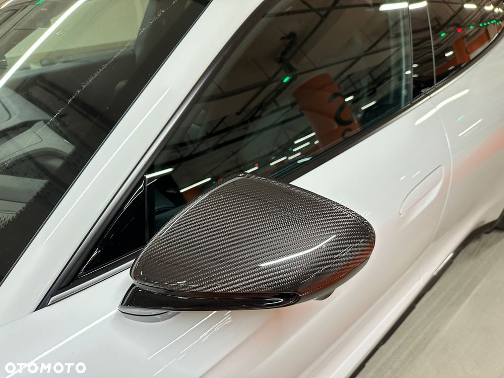 Porsche Taycan 4 - 10