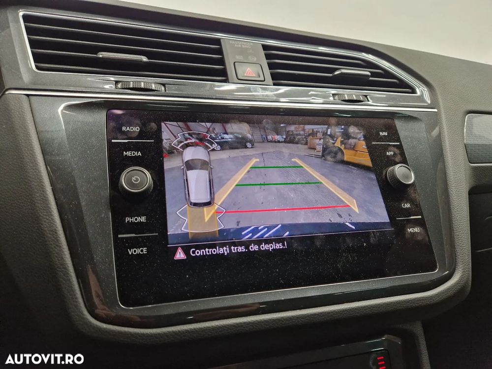 Volkswagen Tiguan - 9