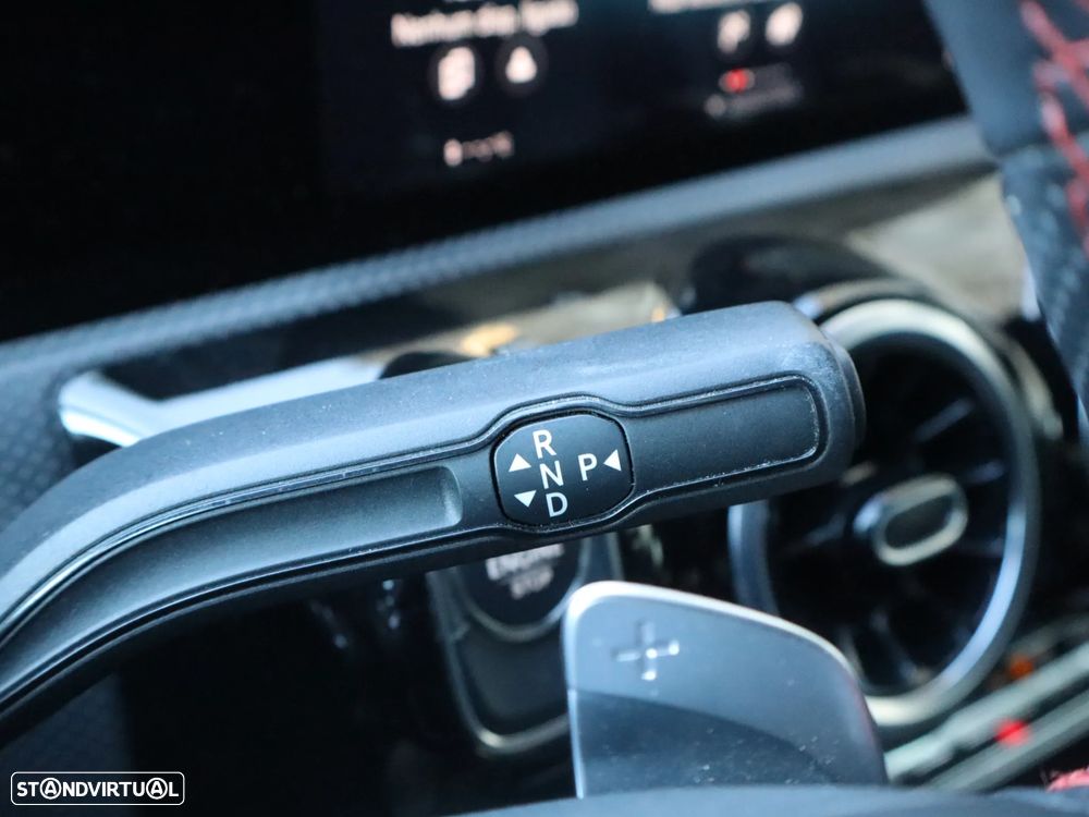 Mercedes-Benz A 250 e AMG Line - 16